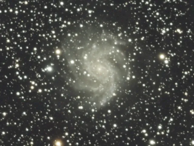 NGC 6946 before and after denoising
